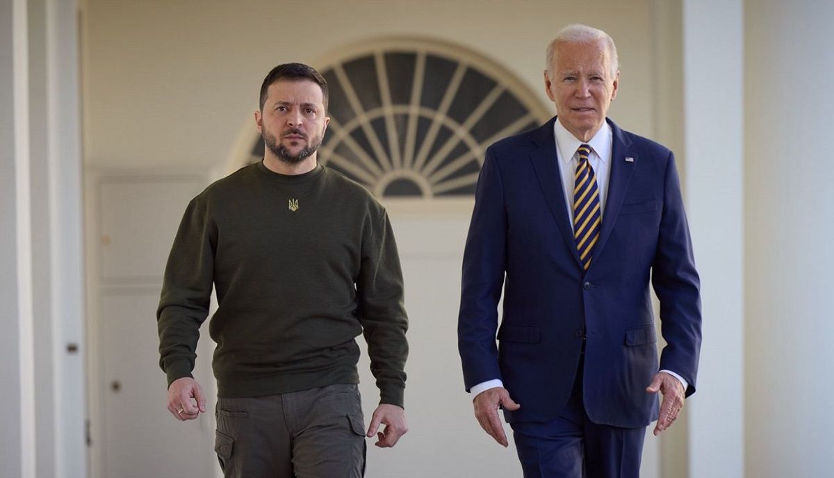 Байден пожартував з Зеленського. коли мова йшла про військову допомогу Байден пожартував з Зеленського. коли мова йшла про військову допомогу