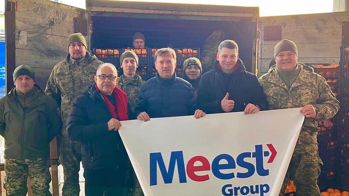 Подарунок для ЗСУ: понад 20 тонн апельсинів поїхали до військових на "нуль" Подарунок для ЗСУ: понад 20 тонн апельсинів поїхали до військових на "нуль"