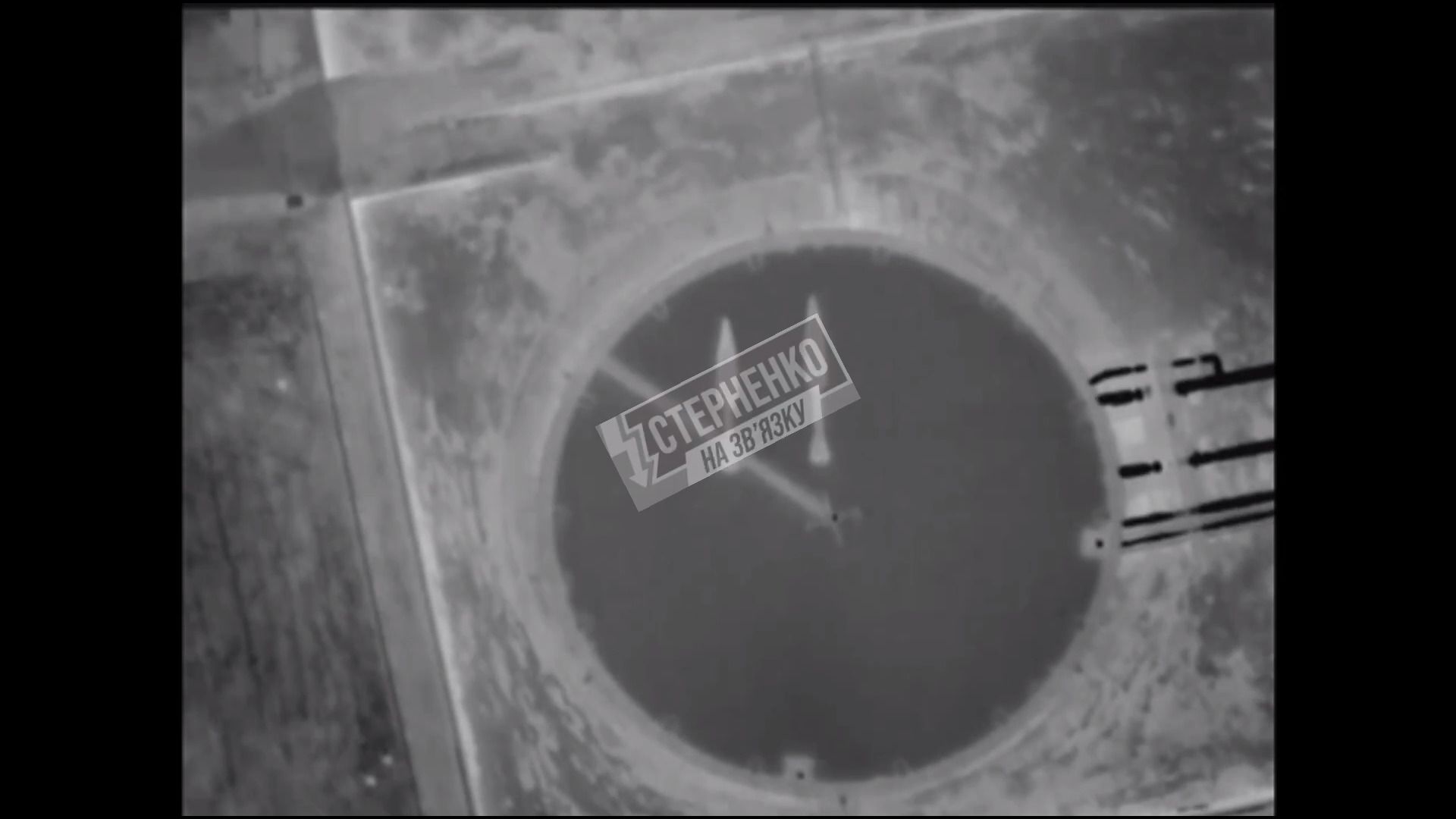 "Хлопок" на нефтебазе в Орловской области: появилось видео работы беспилотника - 24 Канал "Хлопок" на нефтебазе в Орловской области: появилось видео работы беспилотника - 24 Канал