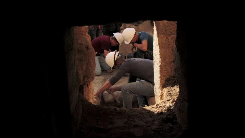 Раскопки в пещере Соломеи