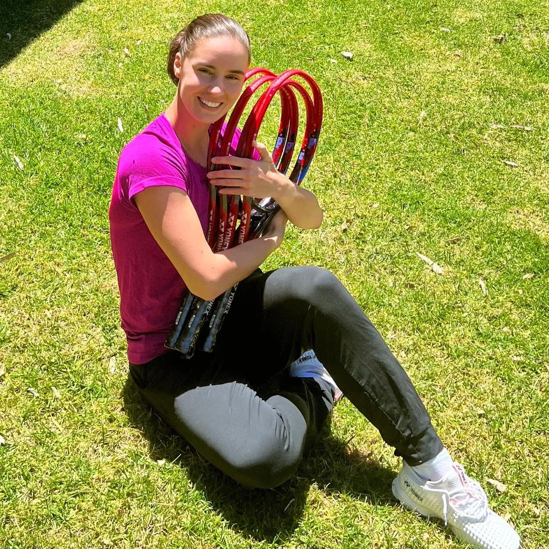 Ангеліна Калініна з новими ракетками Ангеліна Калініна з новими ракетками