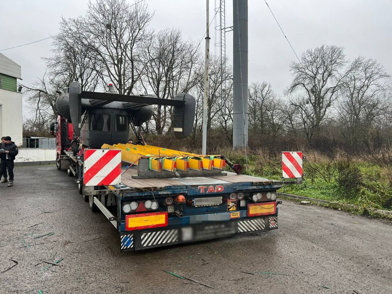 Украинец пытался вывезти за границу вертолет стоимостью почти миллиард гривен Украинец пытался вывезти за границу вертолет стоимостью почти миллиард гривен