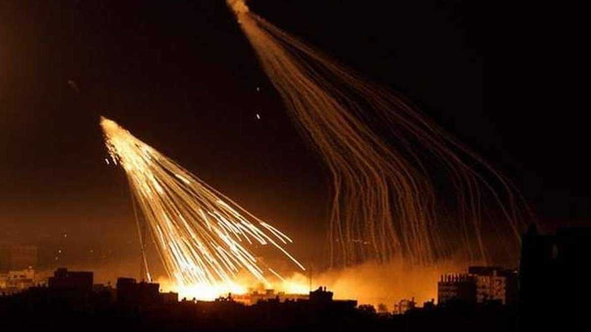 Росіяни вдарили по Херсону фосфорними боєприпасами Росіяни вдарили по Херсону фосфорними боєприпасами