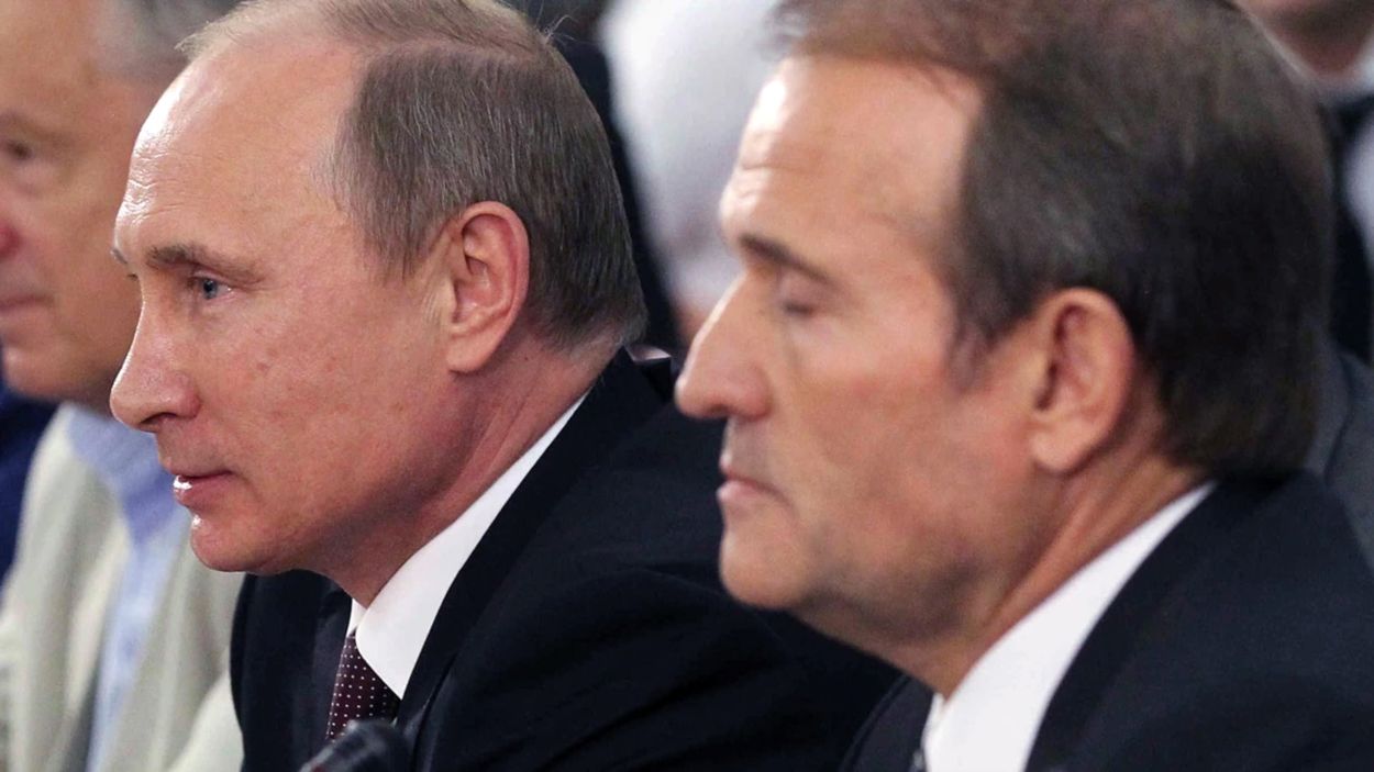 Медведчук убедил Путина, что украинцы ждут "увольнения"