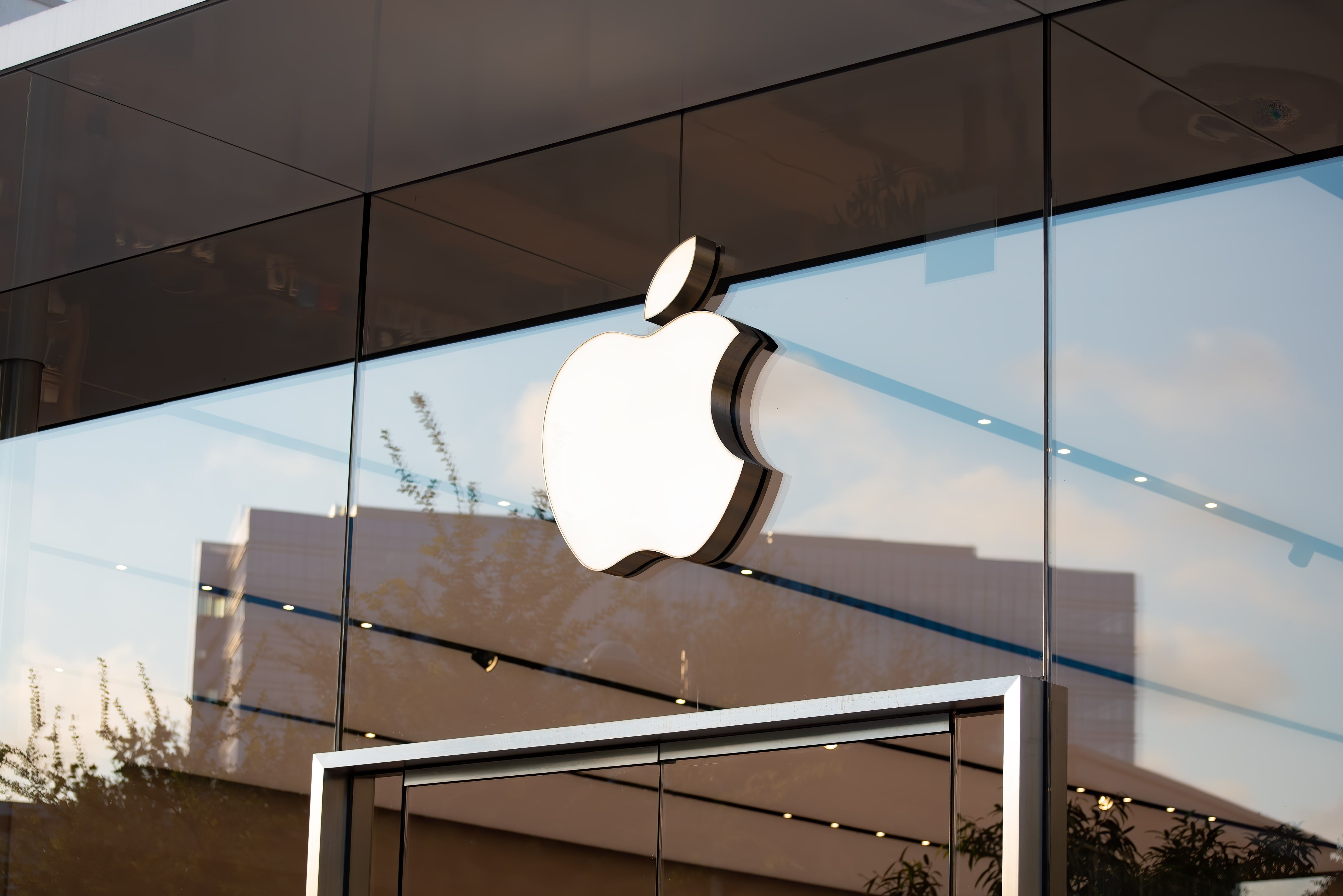 Apple под угрозой из-за новой волны COVID-19 в Китае - дефицит iPhone уже ощущается