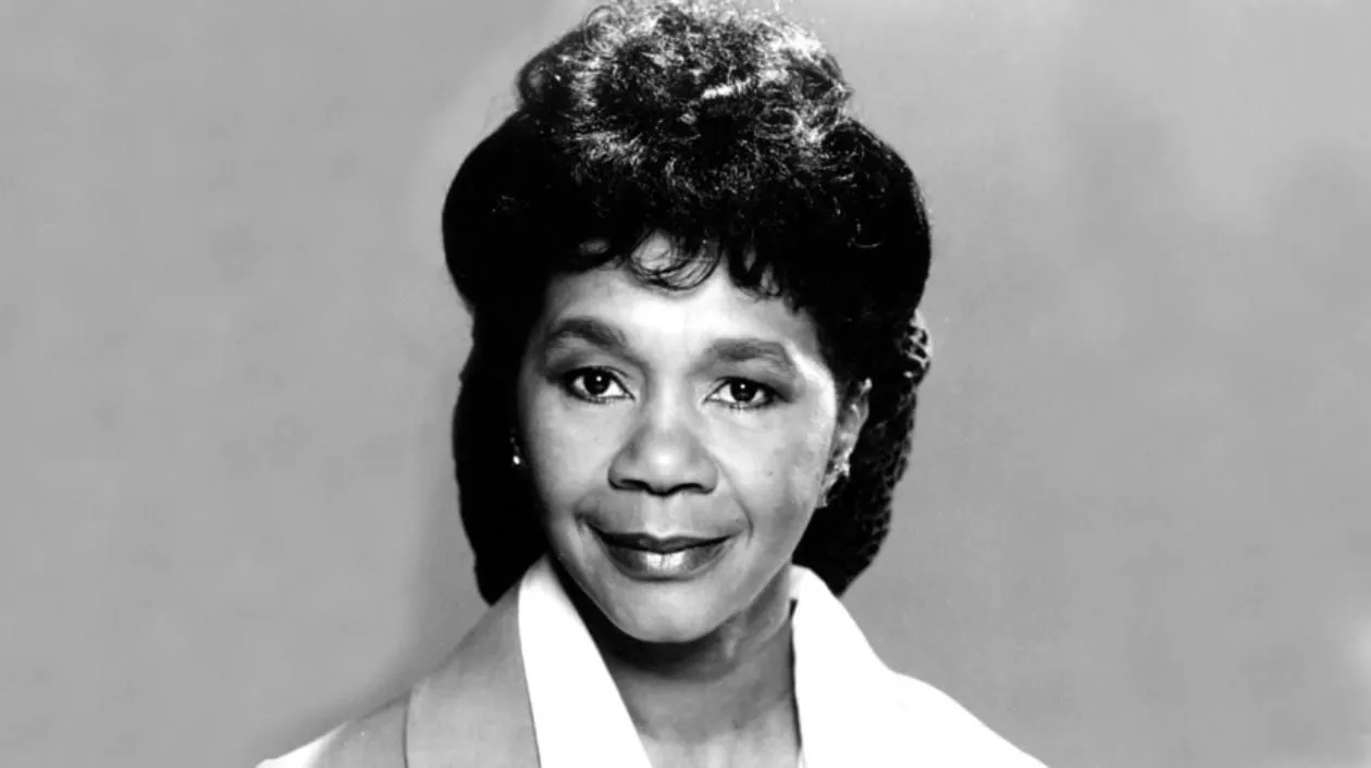 Мэри Элис Мэри Элис