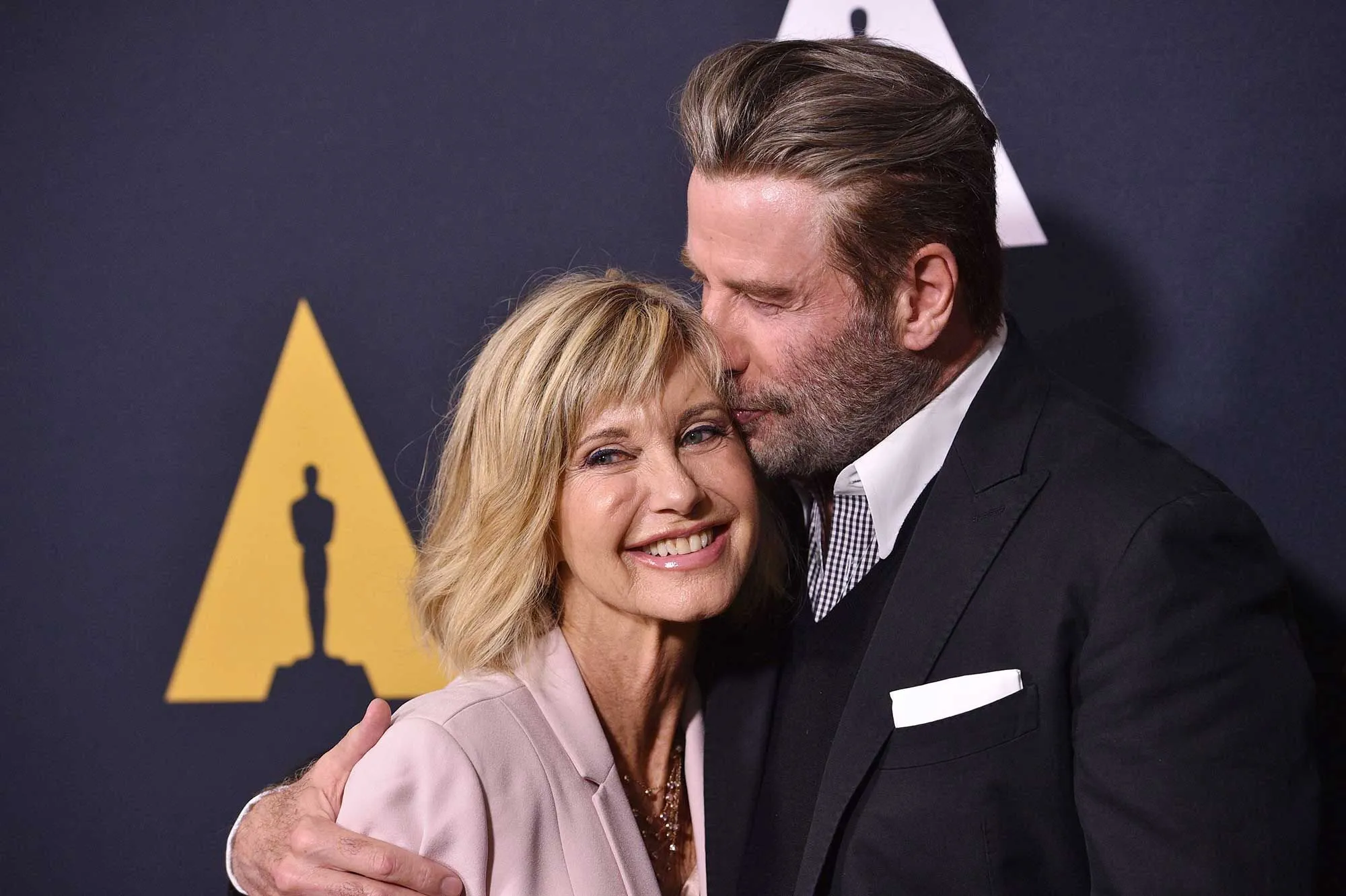 Оливия Ньютон-Джон Оливия Ньютон-Джон