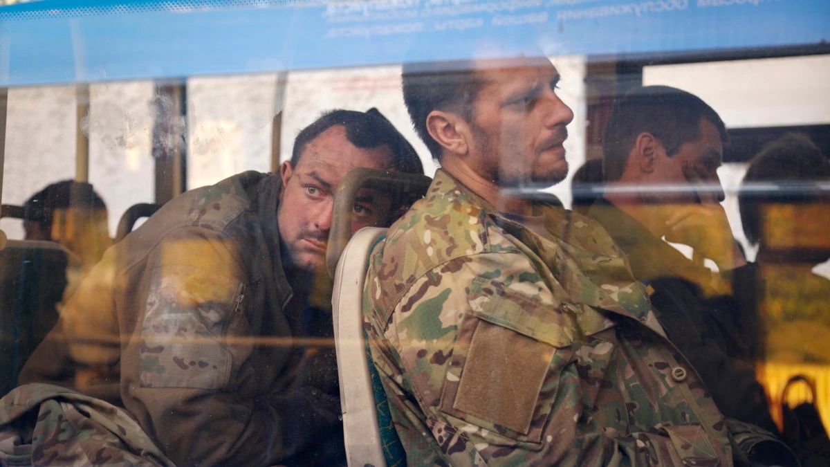 У російському полоні перебуває понад 700 азовців - скільки азовців у полоні - 24 Канал У російському полоні перебуває понад 700 азовців - скільки азовців у полоні - 24 Канал