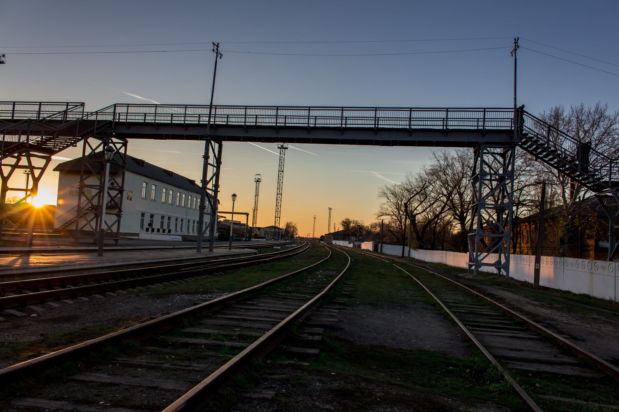 Росіяни підірвали пішохідний міст у Пологах Росіяни підірвали пішохідний міст у Пологах