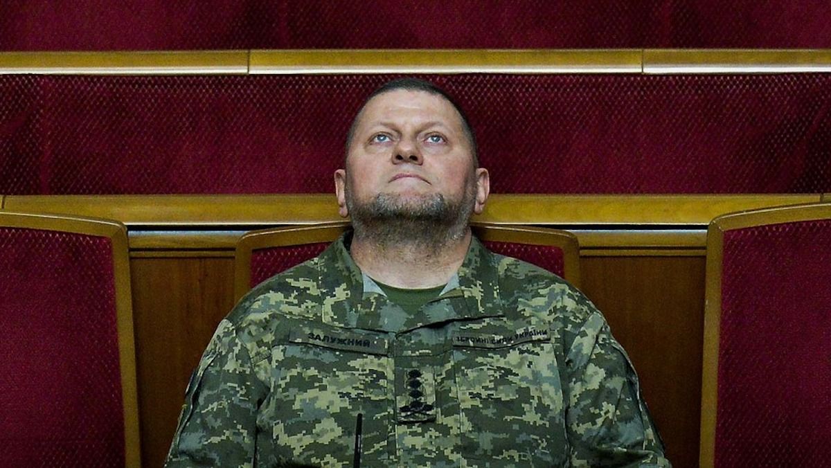 Залужного сфотографували у Верховній Раді Залужного сфотографували у Верховній Раді