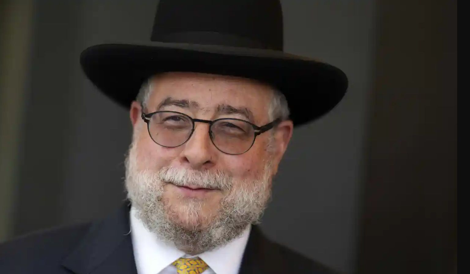 Колишній головний рабин Москви закликав євреїв покинути Росію Колишній головний рабин Москви закликав євреїв покинути Росію