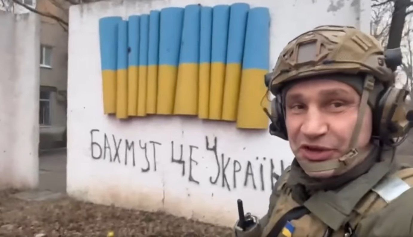 Кличко зустрів Новий рік в Бахмуті разом з воїнами Кличко зустрів Новий рік в Бахмуті разом з воїнами