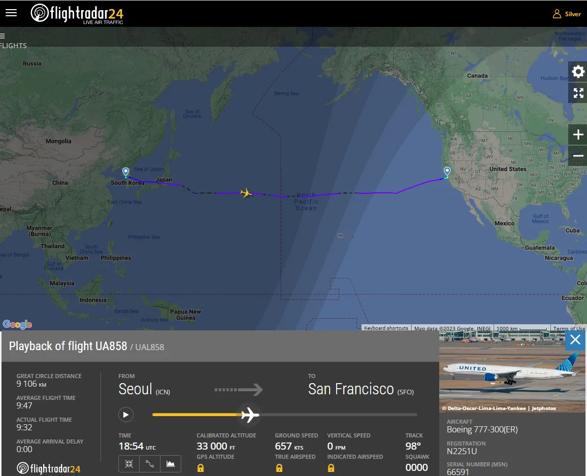 Рейс United Airlines UA858 вилетів 1 січня 2023 року та прилетів 31 грудня 2022 року Рейс United Airlines UA858 вилетів 1 січня 2023 року та прилетів 31 грудня 2022 року