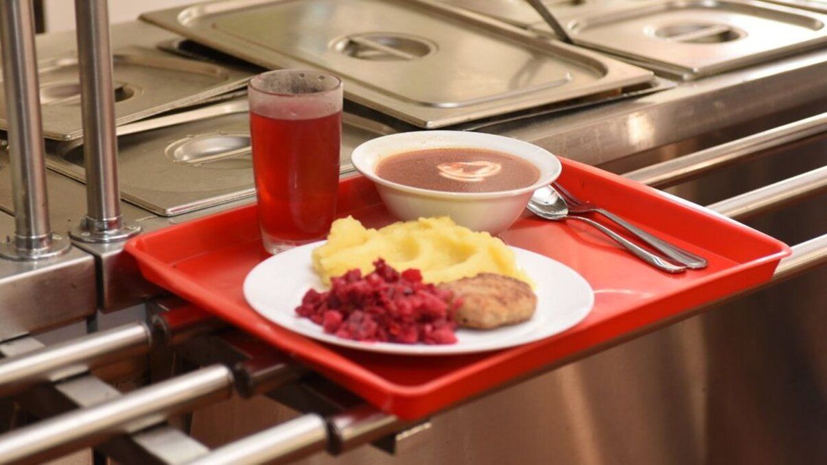 Вартість харчування - у школах та садках Чернігова і Франківська зросли ціни - 24 канал - Освіта Вартість харчування - у школах та садках Чернігова і Франківська зросли ціни - 24 канал - Освіта