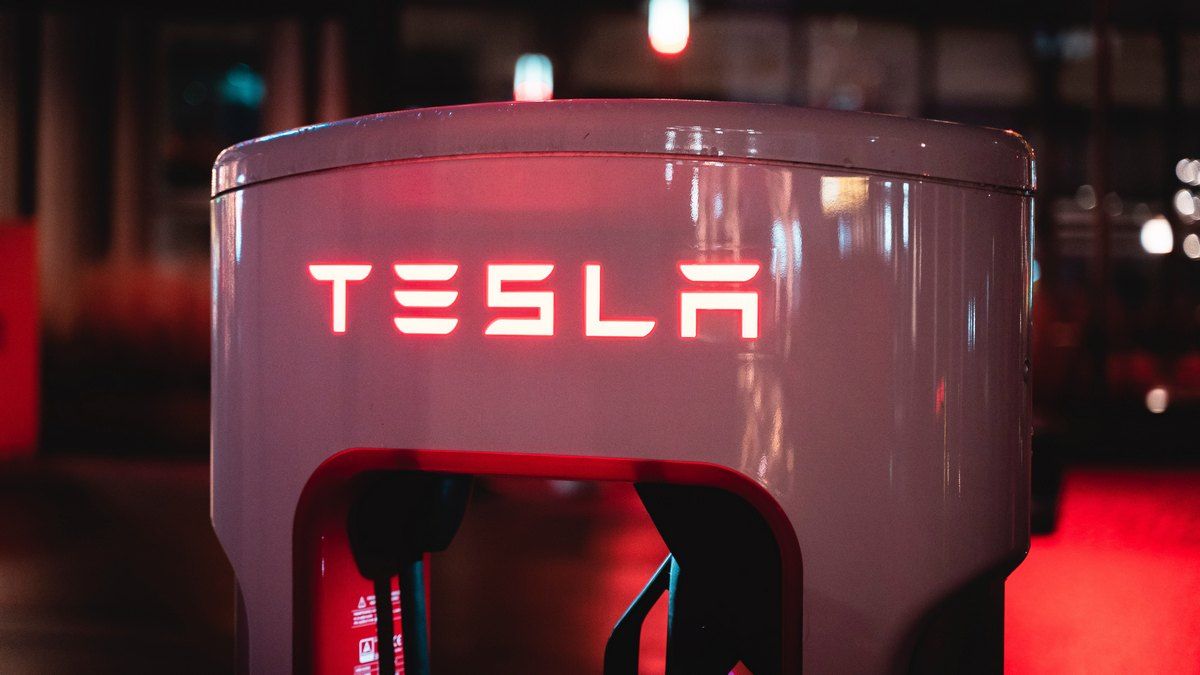 Tesla отримала великий штраф у Південній Кореї за неправдиву рекламу Tesla отримала великий штраф у Південній Кореї за неправдиву рекламу