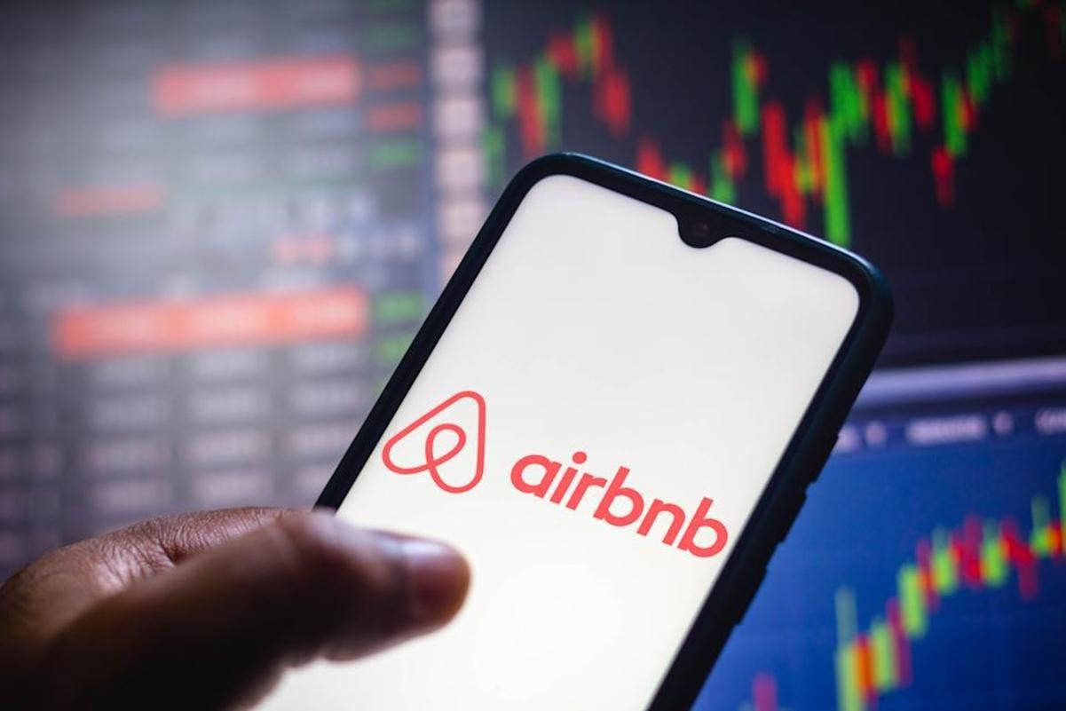 Airbnb предоставляет бесплатное жилье для беженцев из Украины в Польше.