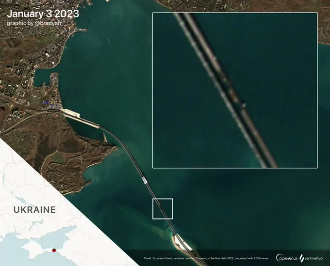 Крымский мост со спутника 3 января 2023 года
