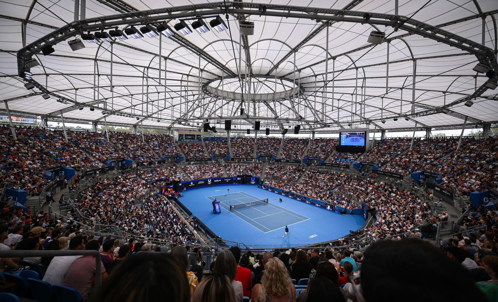 На Australian Open дозволили виступити росіянам