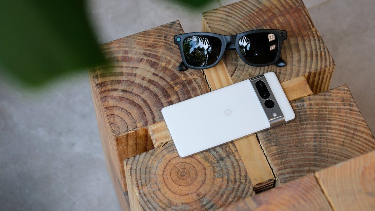 Google Pixel 7a поразил в руки постороннего человека и раскрыл свои характеристики Google Pixel 7a поразил в руки постороннего человека и раскрыл свои характеристики