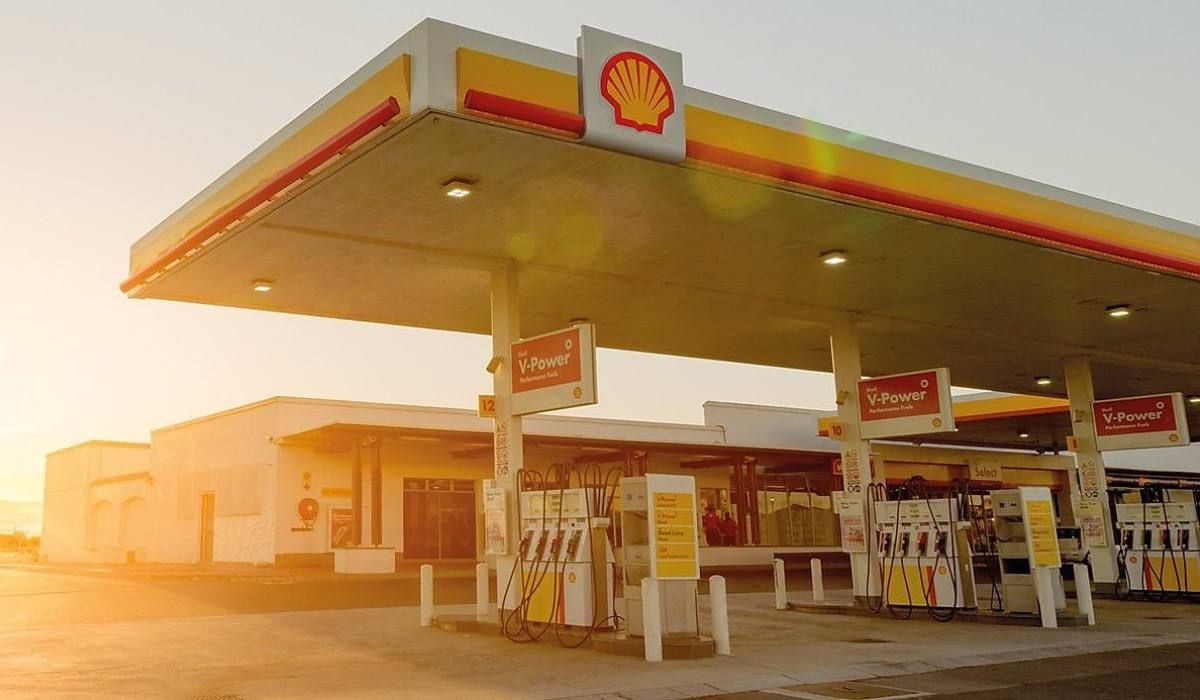 Налог сверхприбылей в ЕС и Великобритании - Shell оплатит дополнительно 2 миллиарда Налог сверхприбылей в ЕС и Великобритании - Shell оплатит дополнительно 2 миллиарда