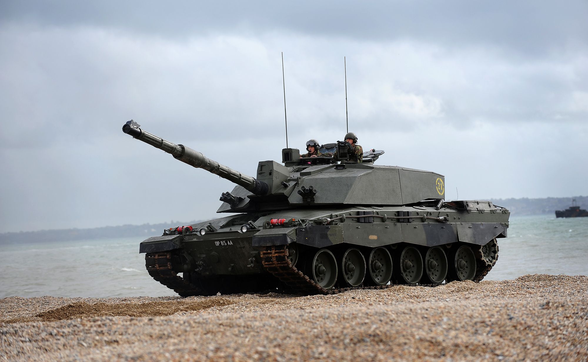 Британия не определялась по поставкам танков Украине