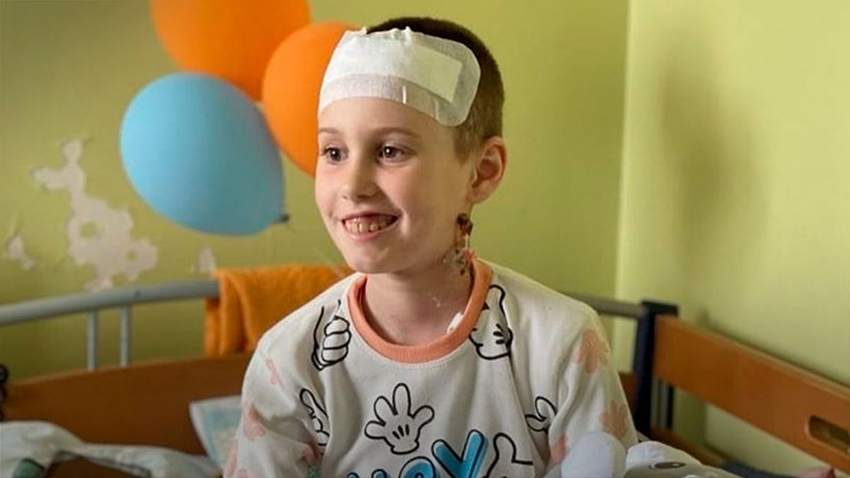 Дев'ятирічній дівчинціз Миколаєва видалили уламок російського снаряда- 24 Канал