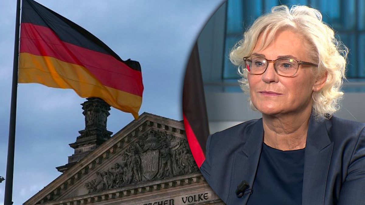 Відставка міністерки оборони Німеччини Відставка міністерки оборони Німеччини