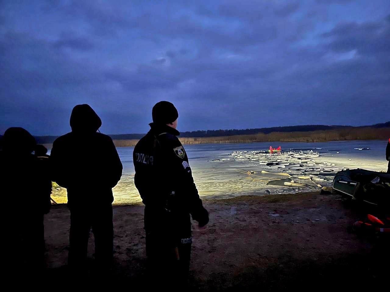 Загинули дві дівчинки: на Київщині під кригу провалились діти - 24 Канал
