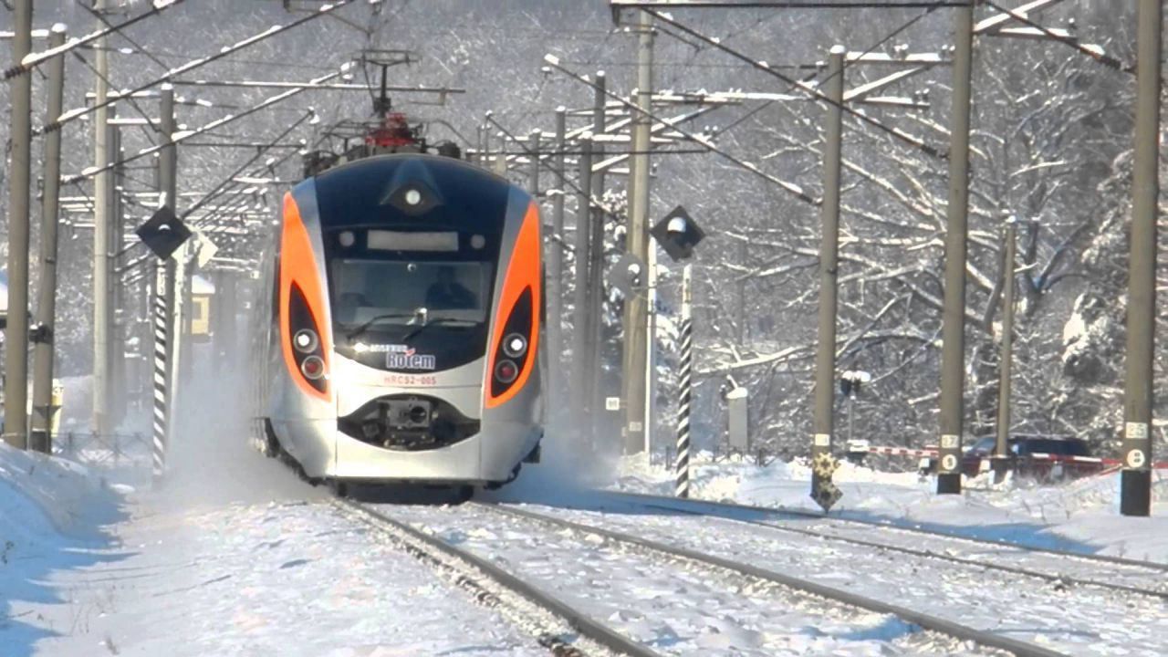 УЗ получила 450 терминалов Starlink: к концу 2023-го все "Интерсити+" будут с Wi-Fi