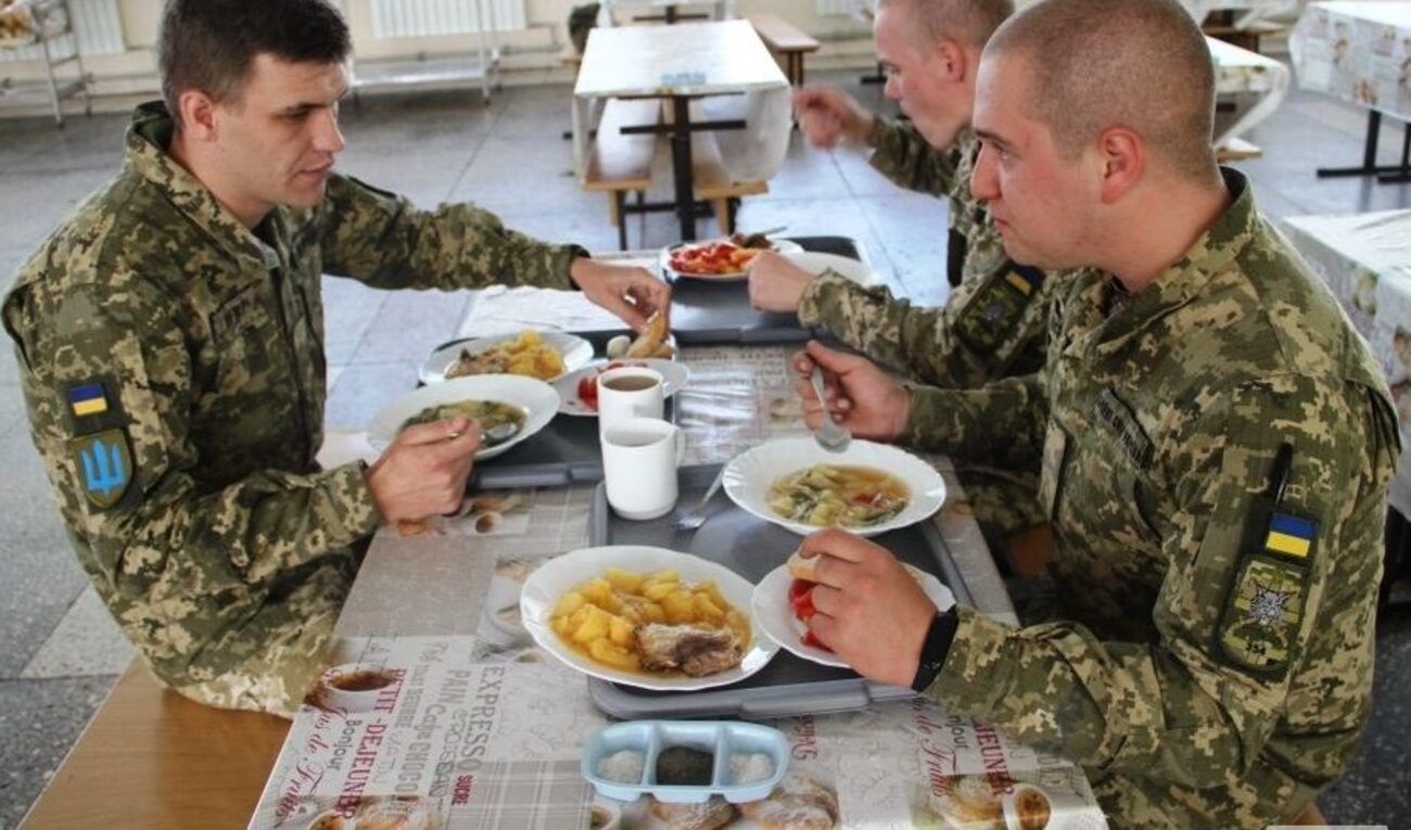 Скандал з Міноборони та продуктами для військових - що кажуть у Раді та ОП Скандал з Міноборони та продуктами для військових - що кажуть у Раді та ОП