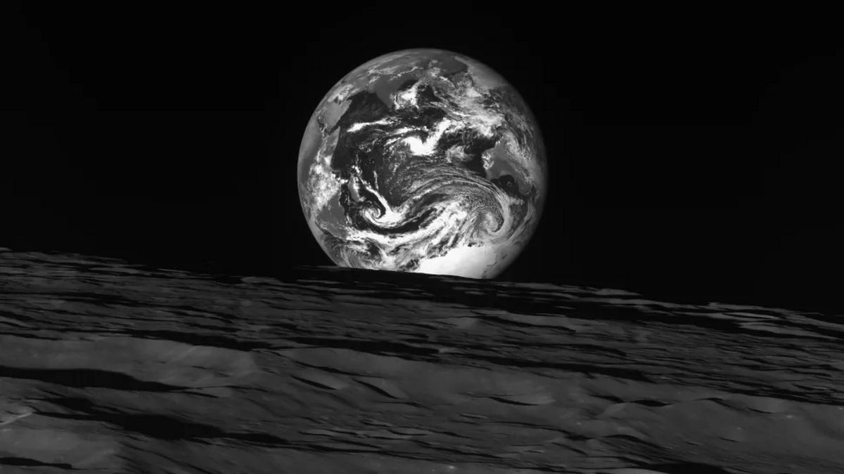 Місяць та Землю показали на нових зображеннях з космічного апарата Danuri