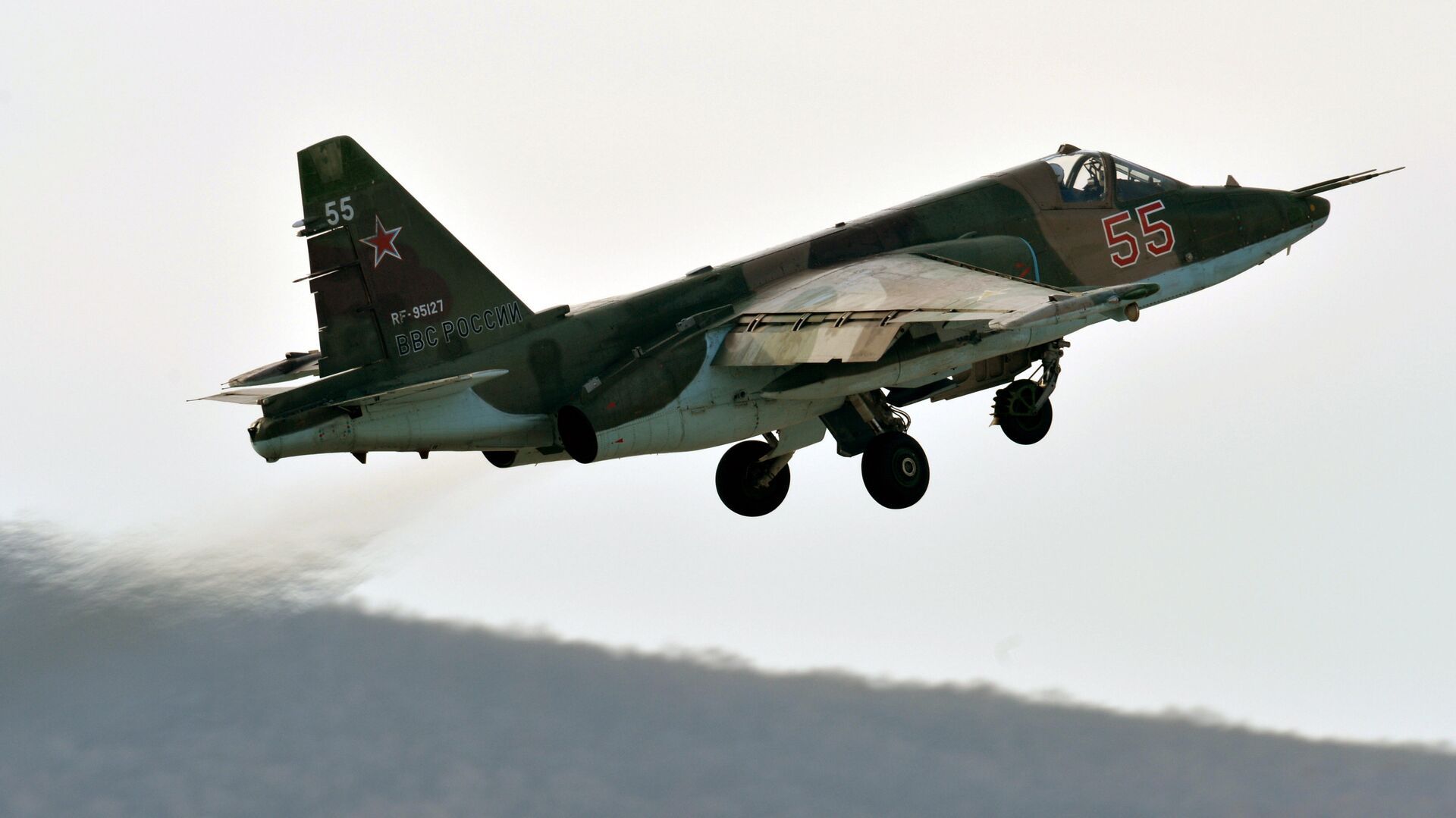 На Сході Повітряні сили знищили російський штурмовик Су-25