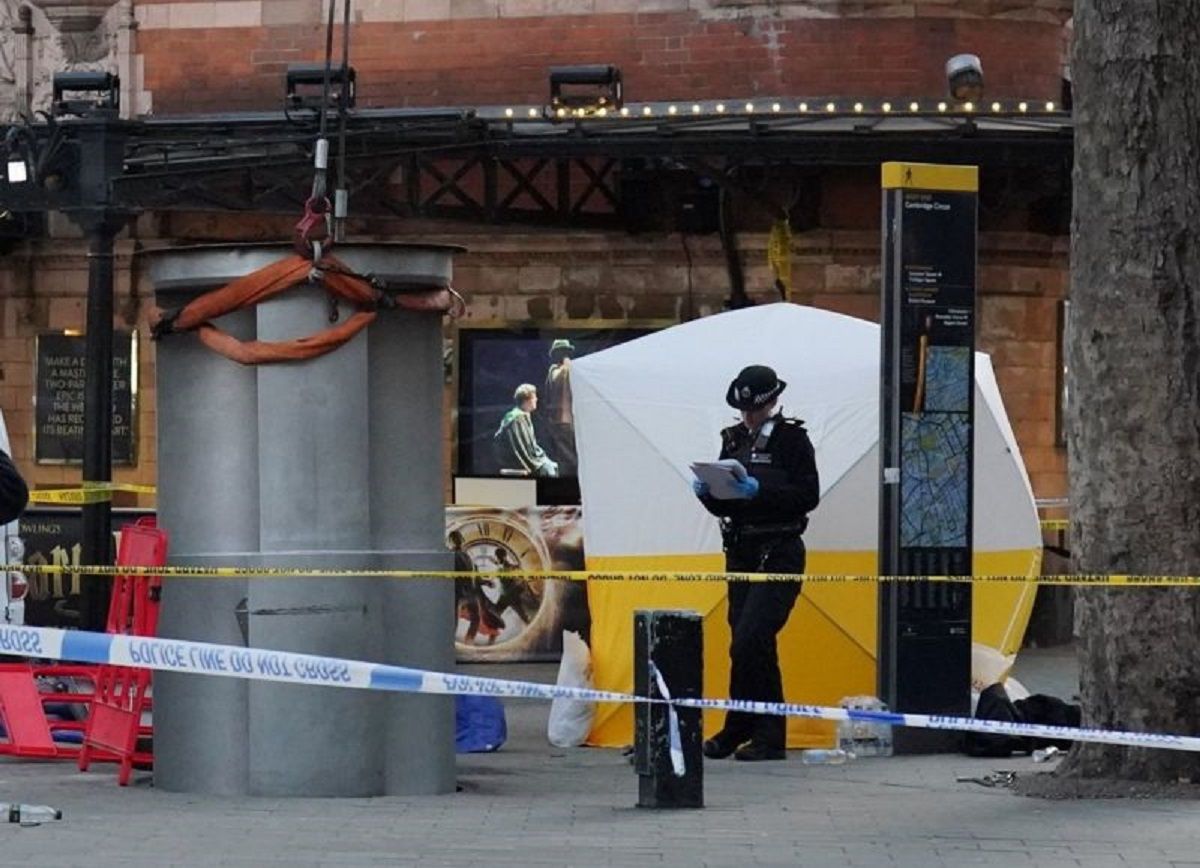 В Лондоне мужчину убил выдвижной общественный туалет