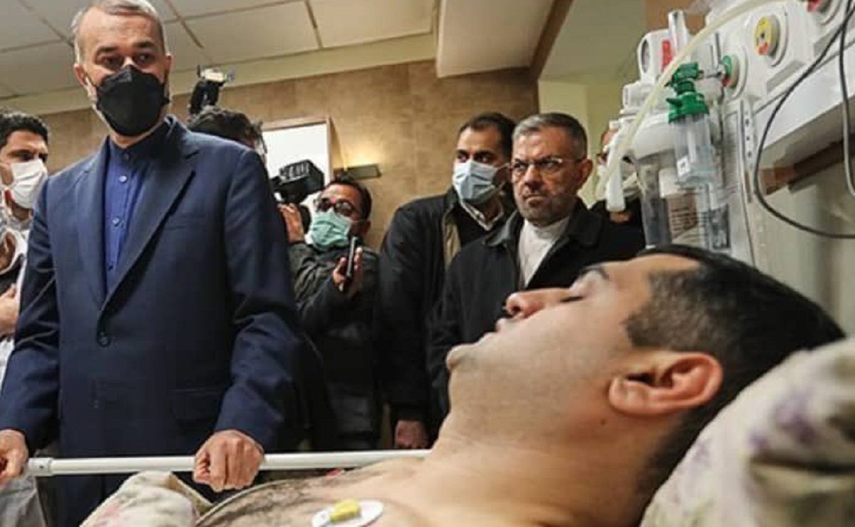 Азербайджан евакуює посольство в Ірані Азербайджан евакуює посольство в Ірані