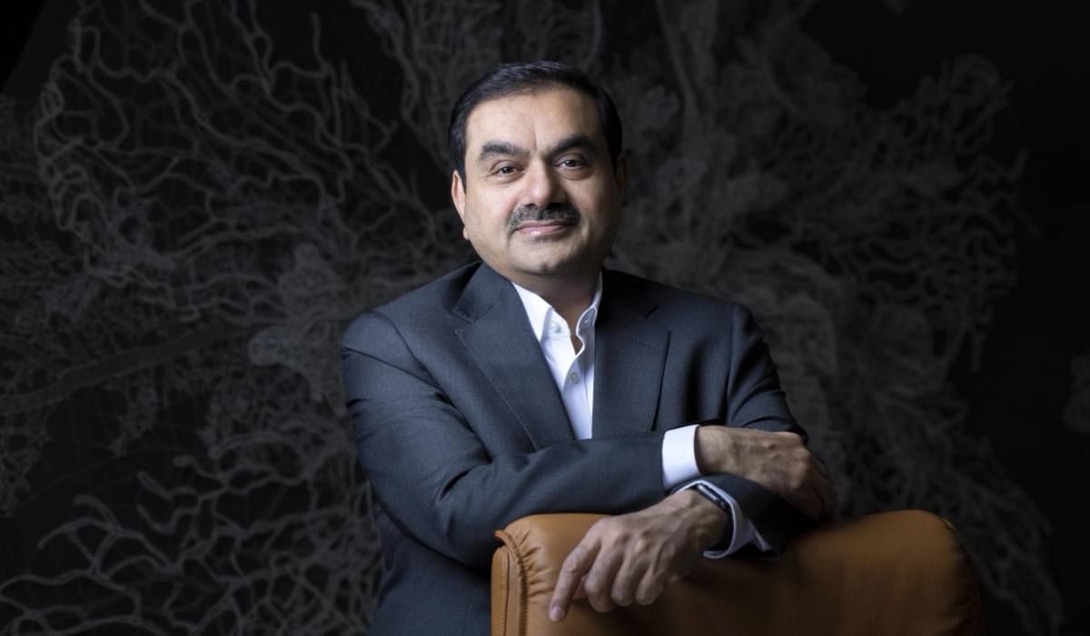 Состояние Гаутама Адани существенно сократилось из-за падения акций Adani Group