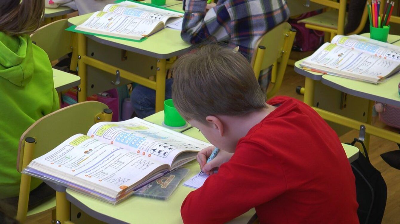 Зимові канікули у школах - коли учні Франківська повернуться на навчання - 24 Канал - Освіта Зимові канікули у школах - коли учні Франківська повернуться на навчання - 24 Канал - Освіта