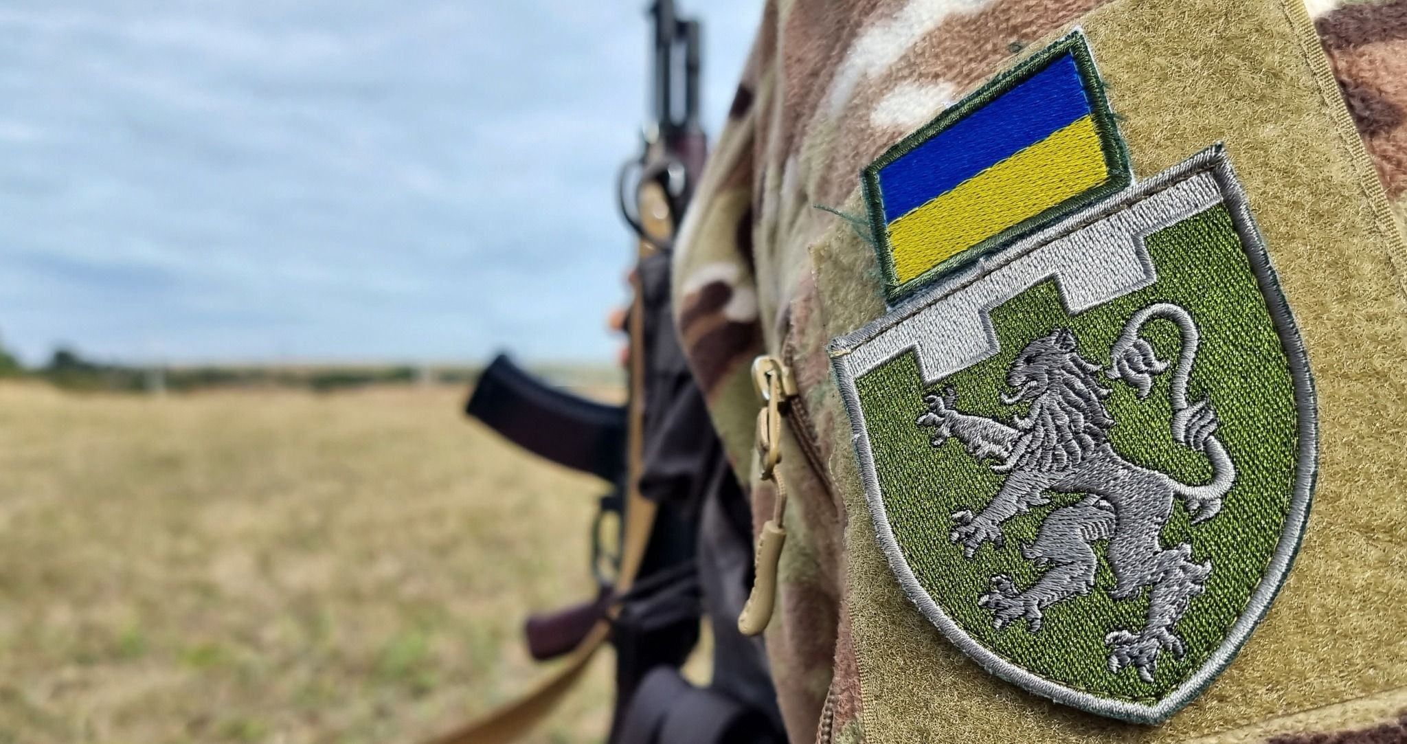 Громада села Ставчани передала на збір для 103-ї бригади 100 тисяч гривень Громада села Ставчани передала на збір для 103-ї бригади 100 тисяч гривень