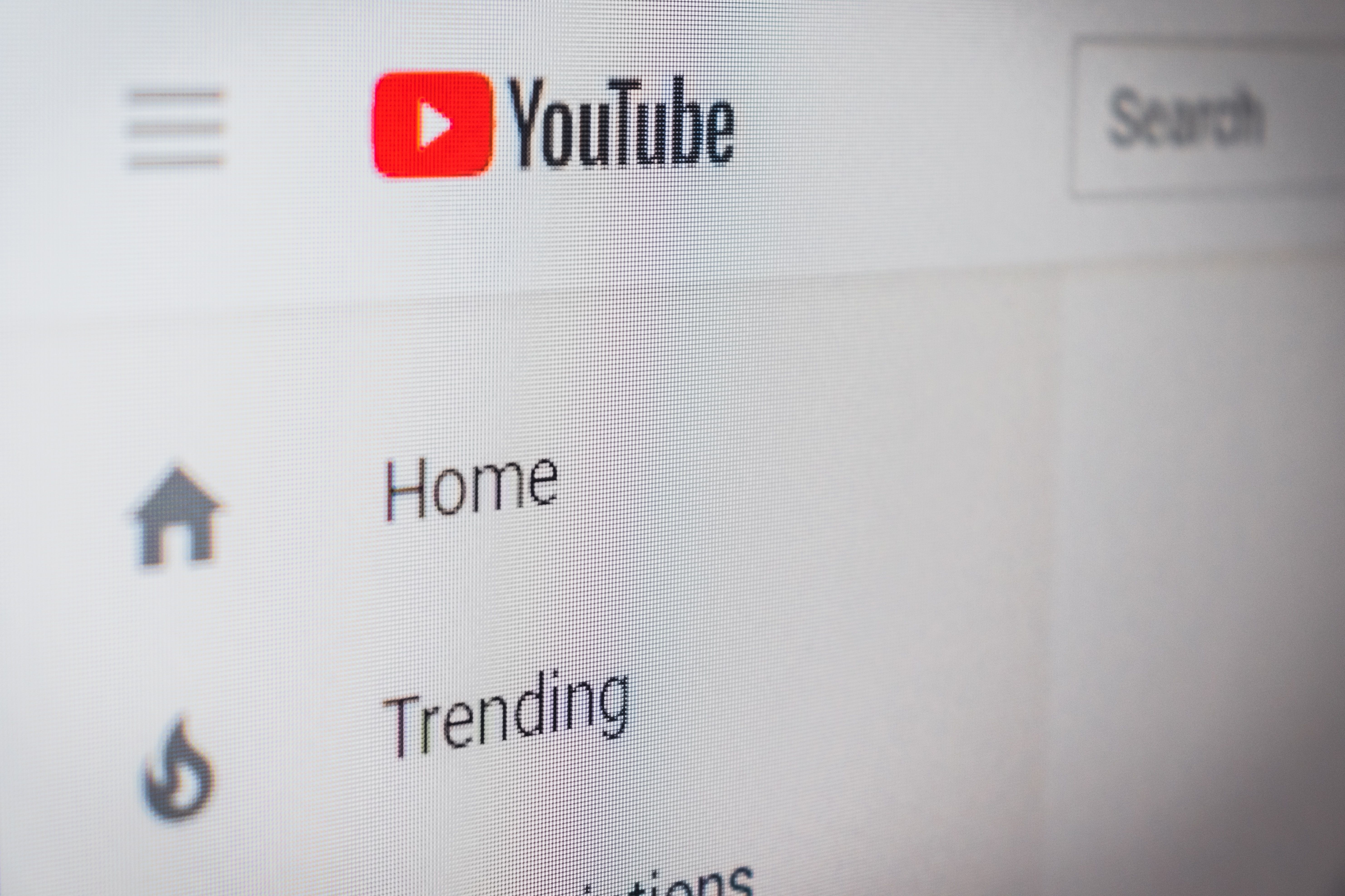 Доходы от рекламы YouTube в 2022 году упали на 8 процентов