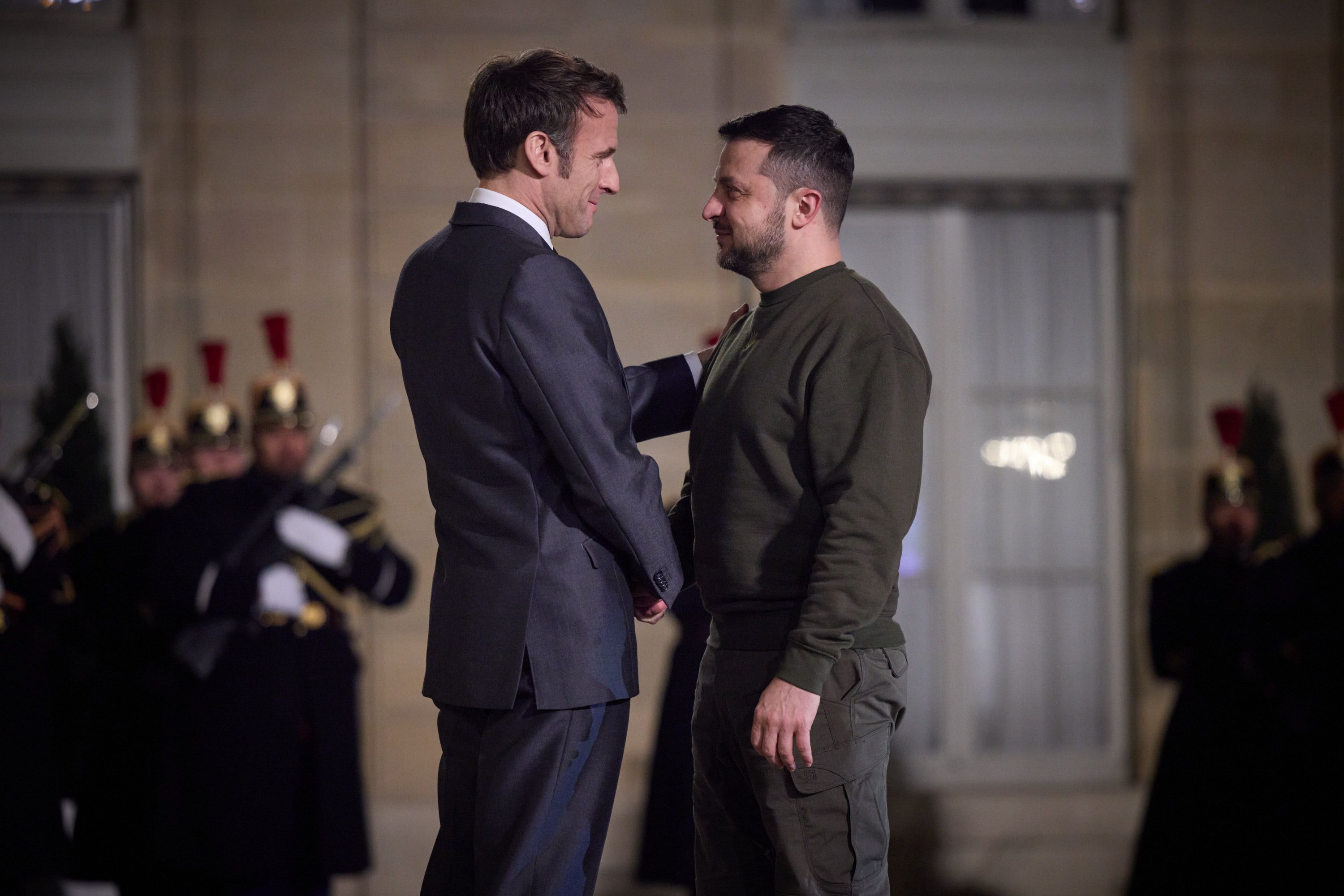 Зеленський разом з Макроном їдуть у Брюссель на саміт ЄС 9 лютого 2023 - 24 Канал Зеленський разом з Макроном їдуть у Брюссель на саміт ЄС 9 лютого 2023 - 24 Канал