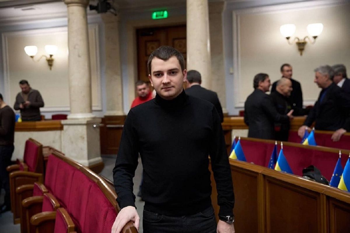 НАПК опровергло данные о причастности нардепа Ананченко к незаконному выезду мужчин за границу