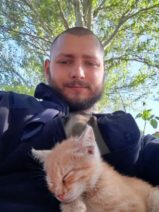 Разом із батьком пішов на фронт добровольцем: на Сході загинув журналіст Олексій Борис Разом із батьком пішов на фронт добровольцем: на Сході загинув журналіст Олексій Борис