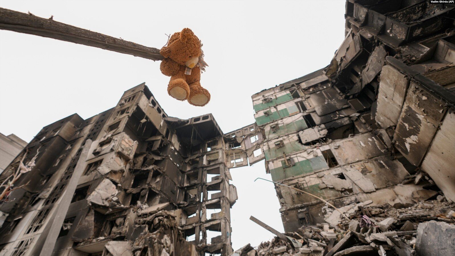 Оккупация Мариуполя - Андрющенко рассказал об издевательствах россиян над детьми - 24 Канал Оккупация Мариуполя - Андрющенко рассказал об издевательствах россиян над детьми - 24 Канал