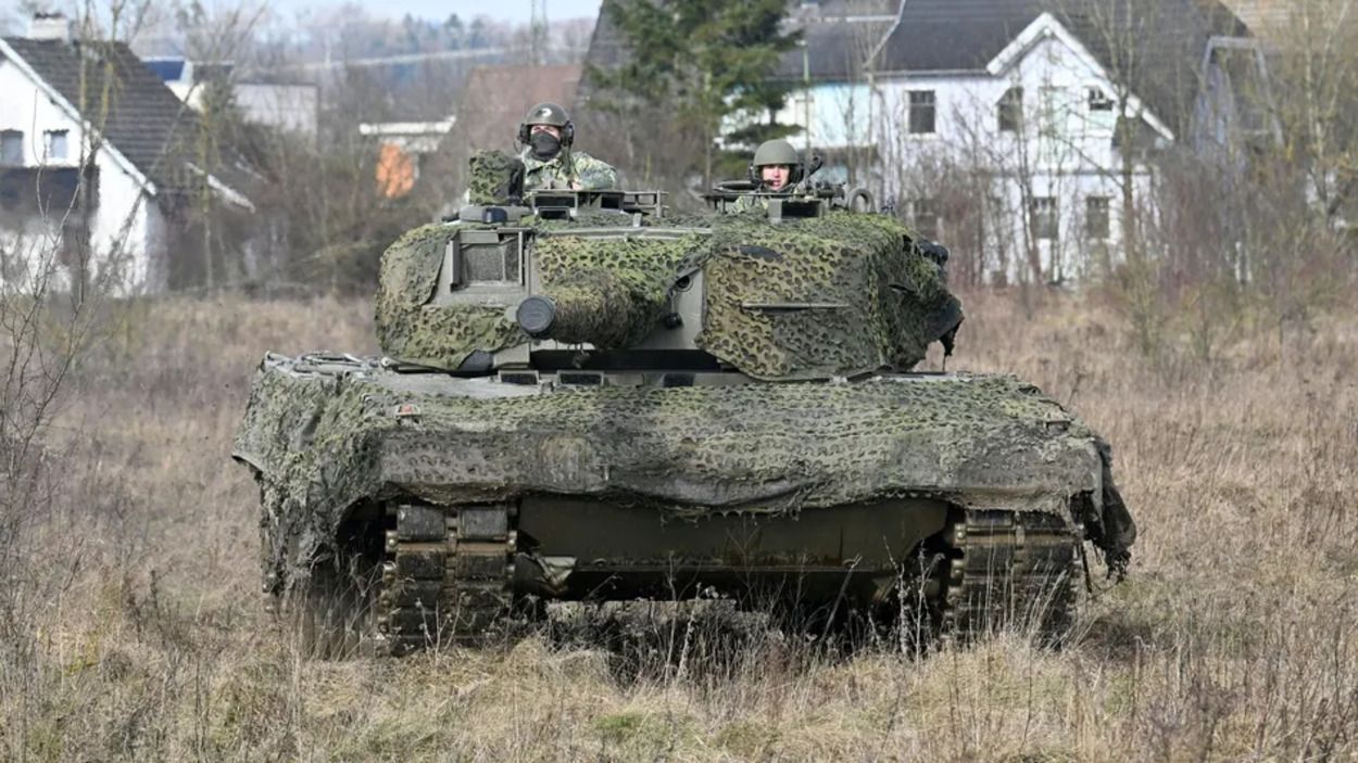 Когда приедут Leopard 2 - ожидают 2 батальона - военных уже начинают учить - 24 Канал
