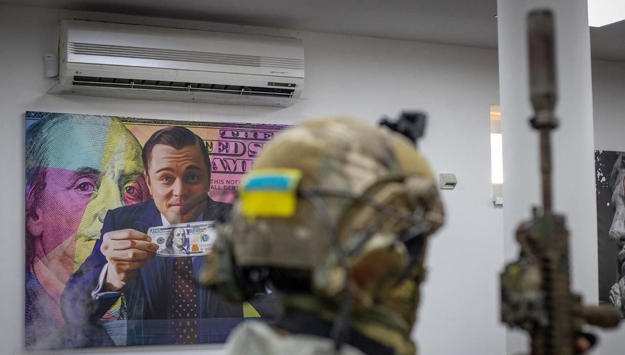 Шахраї вкрали майже 100 мільйонів гривень з рахунків мешканців Маріуполя Шахраї вкрали майже 100 мільйонів гривень з рахунків мешканців Маріуполя