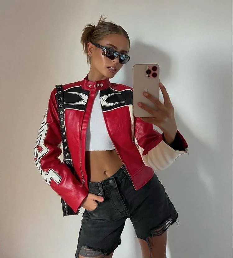 Мотокуртки – тренд весны 2023 Мотокуртки – тренд весны 2023