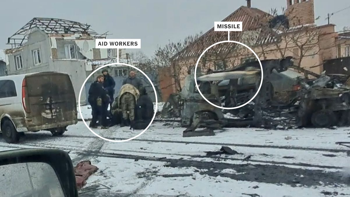 У Бахмуті росіяни вдарили ракетою по волонтера - фото, відео