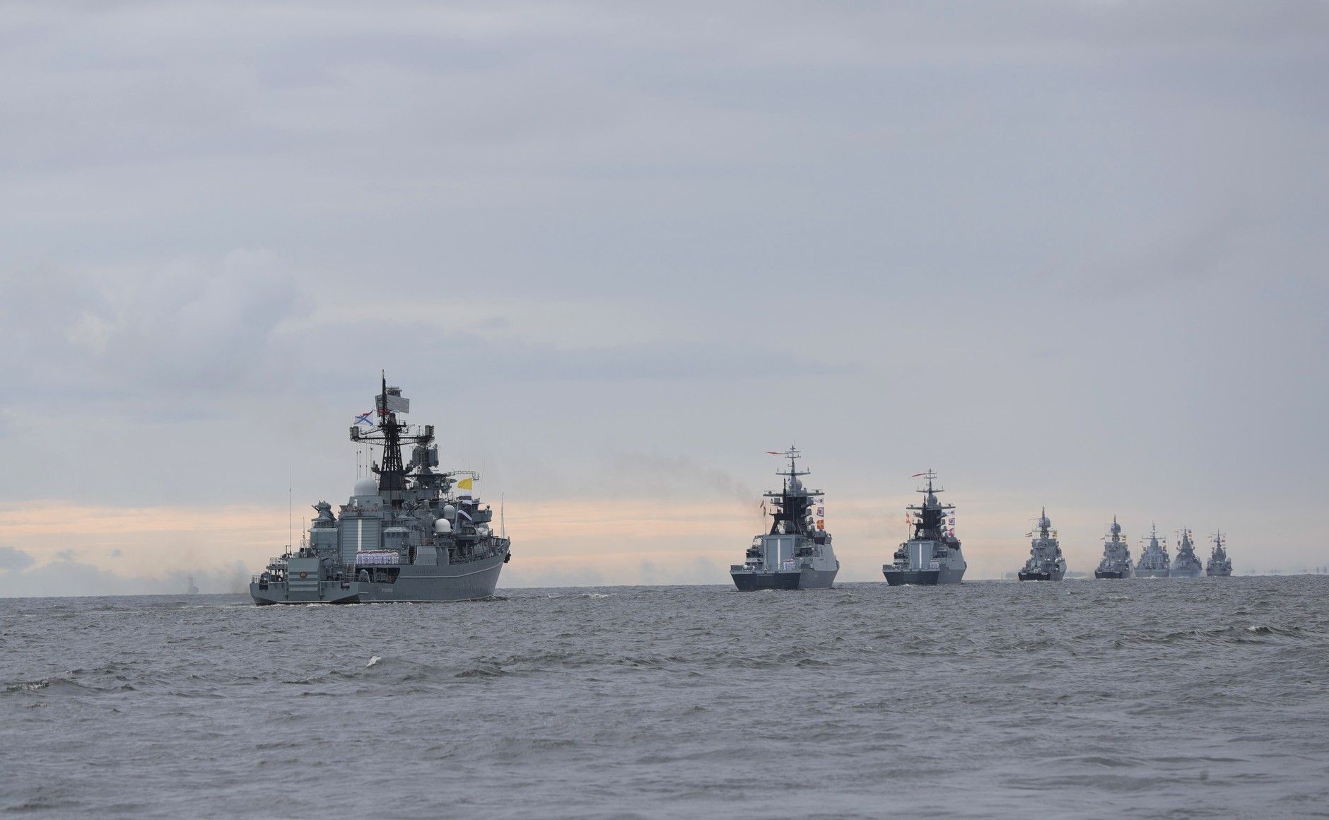 Россия демонстрирует силу кораблями с ядерным оружием