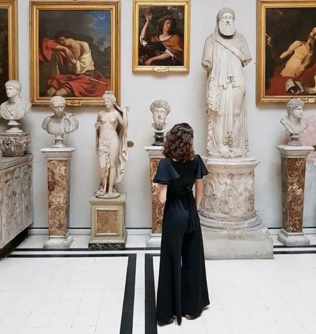 Когда выключили свет зимой, можно пойти в музей. Когда выключили свет зимой, можно пойти в музей.