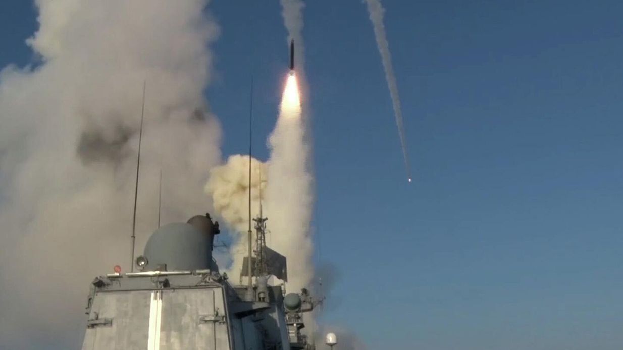 Ракетный обстрел сегодня 16 февраля 2023 - ПВО сбила 16 ракет России - 24 Канал