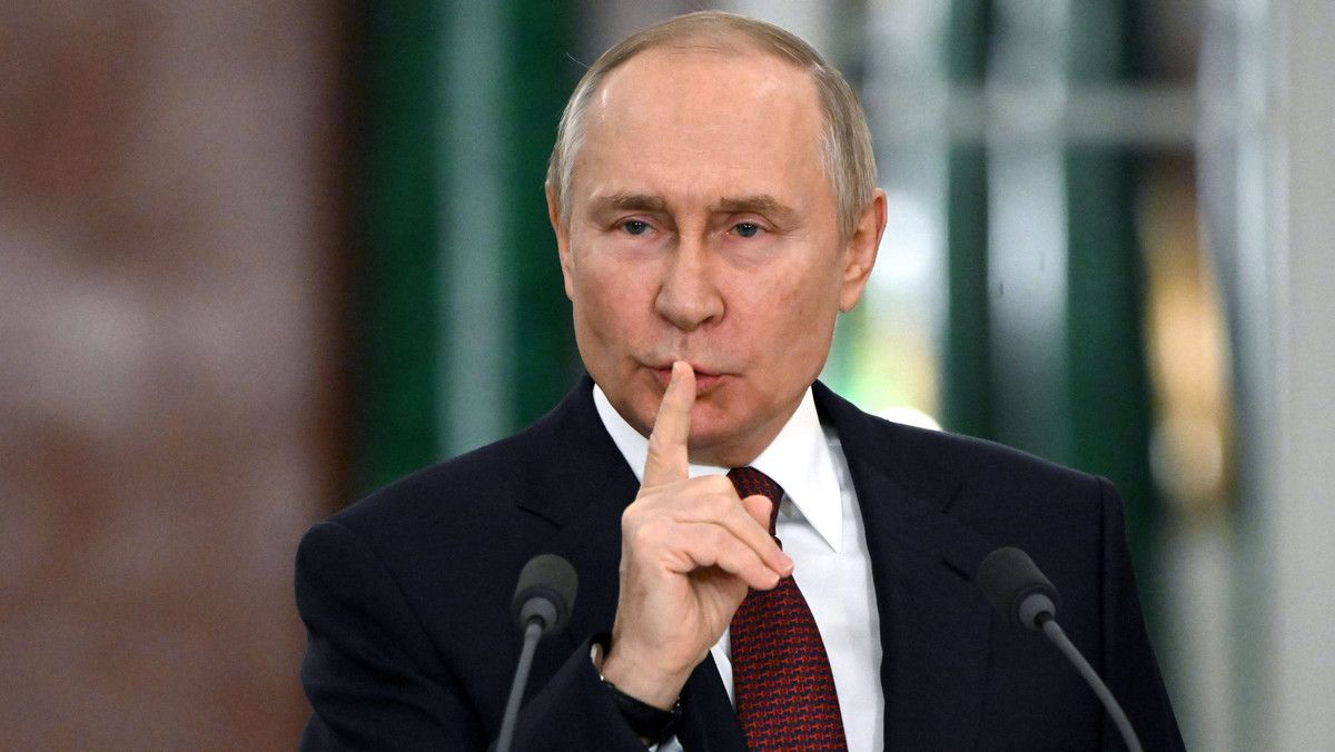 Путин поставил новую дату для армии для оккупации Донбасса Путин поставил новую дату для армии для оккупации Донбасса